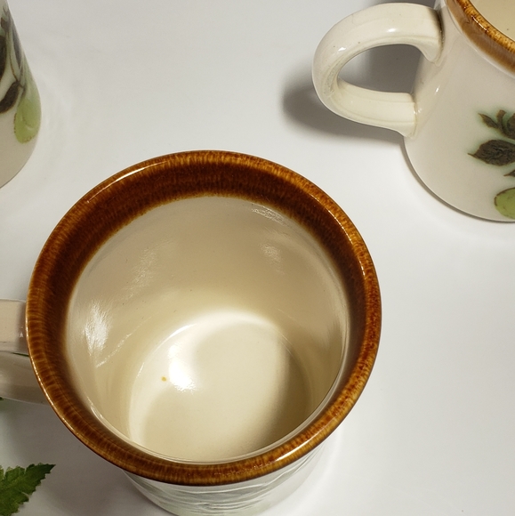 Set of three Vintage Biltons apple on branch coffe - Picture 6 of 8